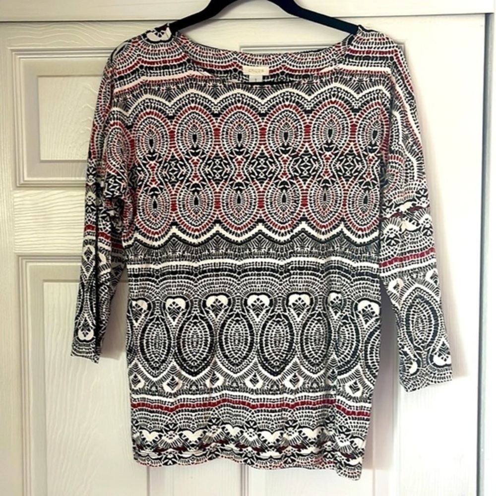 𝅺chico’s blouse.  Size 1 (M).